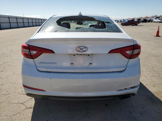 5NPE24AF2GH319424 - 2016 HYUNDAI SONATA SE WHITE photo 6