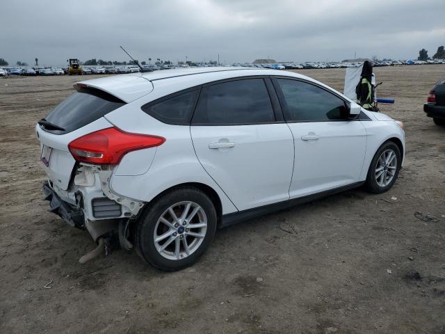 1FADP3K26JL242102 - 2018 FORD FOCUS SE WHITE photo 3