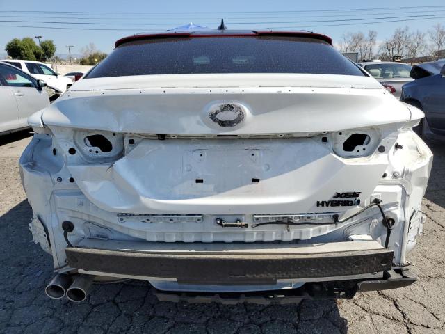 4T1K31AK2MU029080 - 2021 TOYOTA CAMRY XSE WHITE photo 6