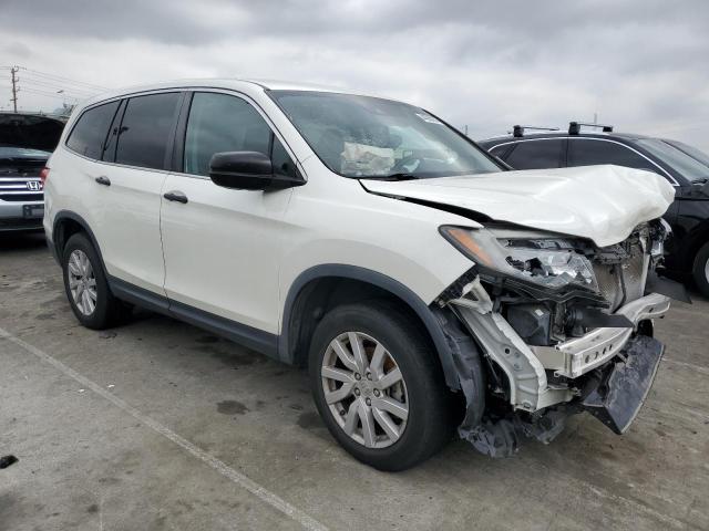 5FNYF5H12KB017303 - 2019 HONDA PILOT LX WHITE photo 4