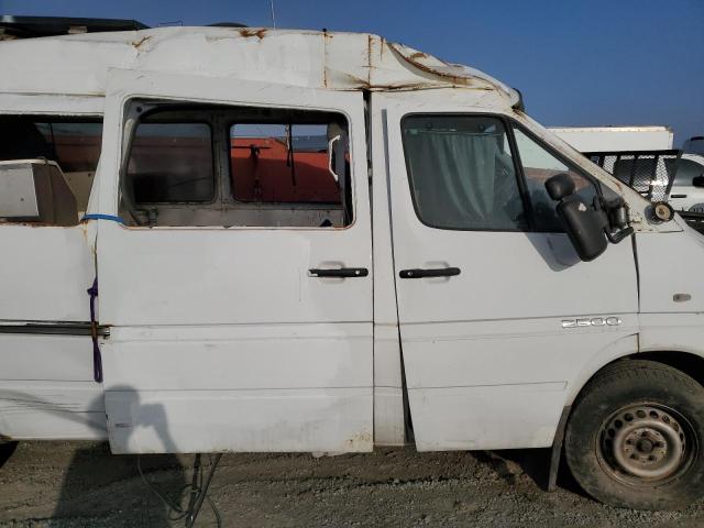 WD0PD644555783241 - 2005 DODGE SPRINTER 2500 WHITE photo 9