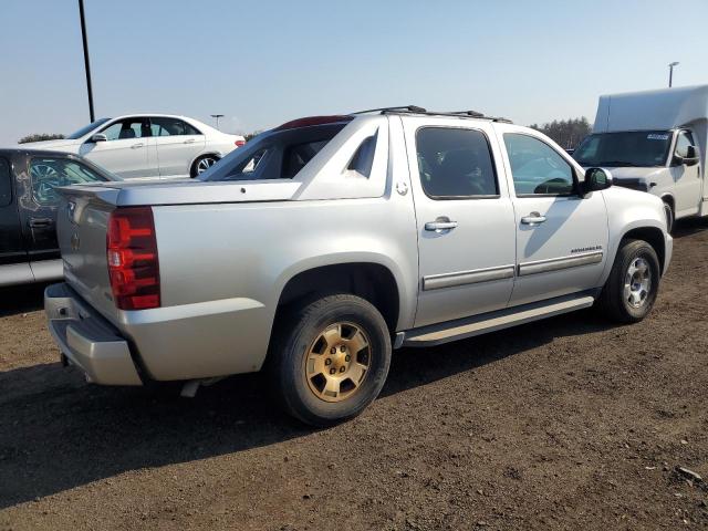 3GNTKFE71DG147470 - 2013 CHEVROLET AVALANCHE LT SILVER photo 3