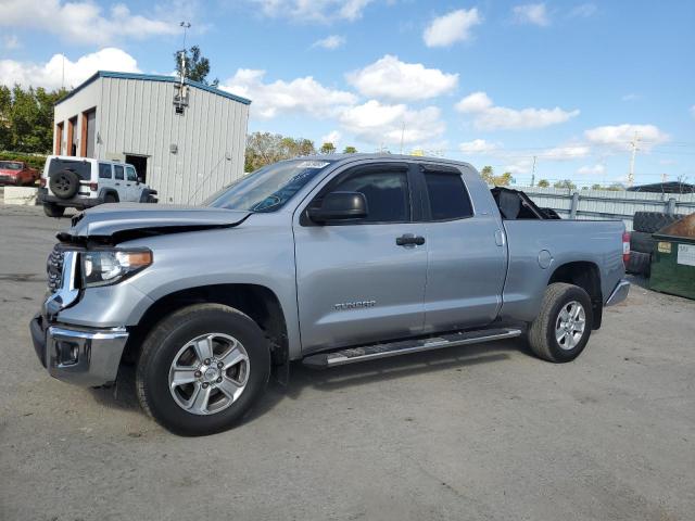 5TFRM5F13JX126872 - 2018 TOYOTA TUNDRA DOUBLE CAB SR/SR5 SILVER photo 1