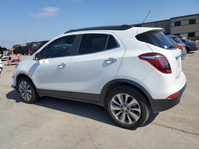 KL4CJASB5JB552284 - 2018 BUICK ENCORE PREFERRED WHITE photo 2