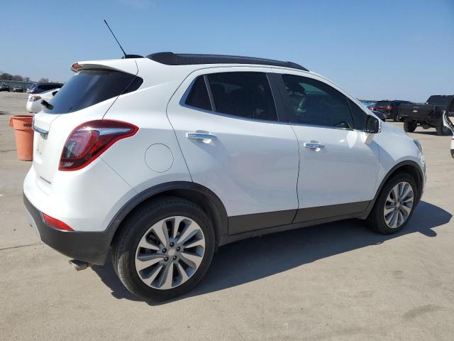 KL4CJASB5JB552284 - 2018 BUICK ENCORE PREFERRED WHITE photo 3