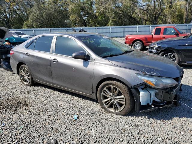 4T1BF1FK7HU693056 - 2017 TOYOTA CAMRY LE GRAY photo 4