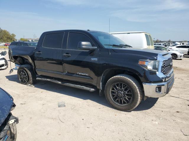 5TFEY5F1XKX255101 - 2019 TOYOTA TUNDRA CREWMAX SR5 BLACK photo 4