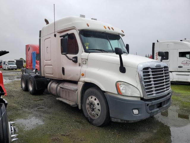 2013 FREIGHTLINER CASCADIA 1, 