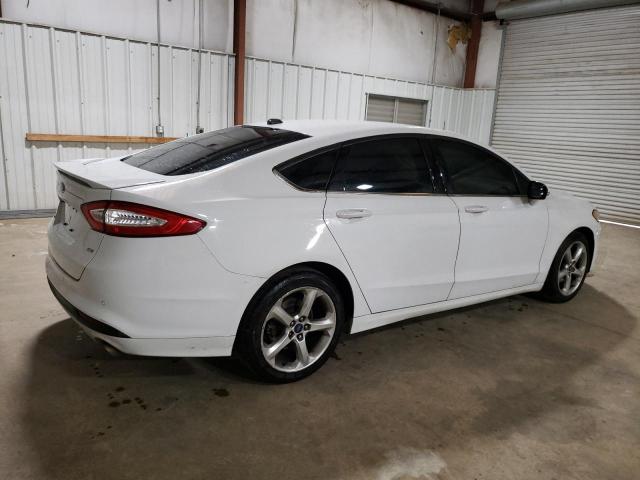 3FA6P0H72GR297635 - 2016 FORD FUSION SE WHITE photo 3