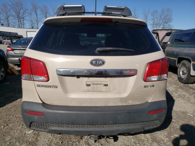 5XYKUDA22BG042736 - 2011 KIA SORENTO EX WHITE photo 6