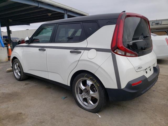 KNDJ23AU8N7177301 - 2022 KIA SOUL LX WHITE photo 2