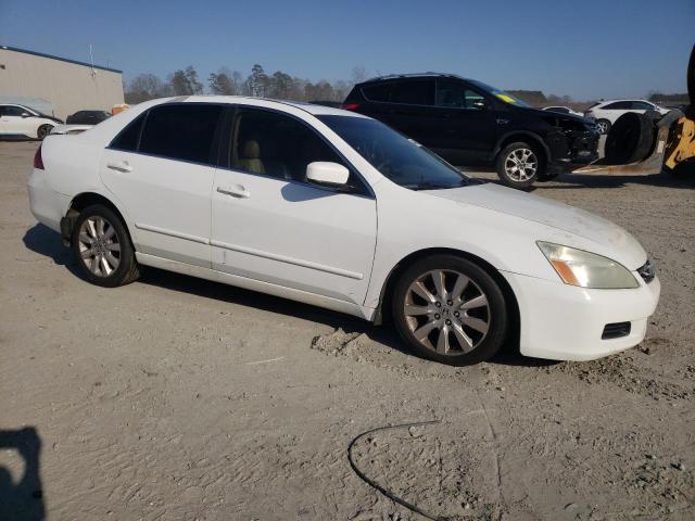 1HGCM66557A036943 - 2007 HONDA ACCORD EX WHITE photo 4