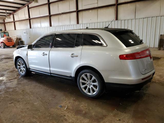 2LMHJ5AT8JBL00505 - 2018 LINCOLN MKT SILVER photo 2