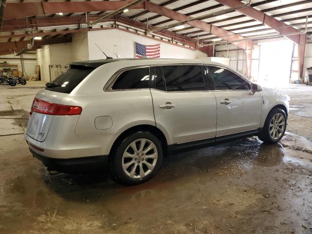 2LMHJ5AT8JBL00505 - 2018 LINCOLN MKT SILVER photo 3