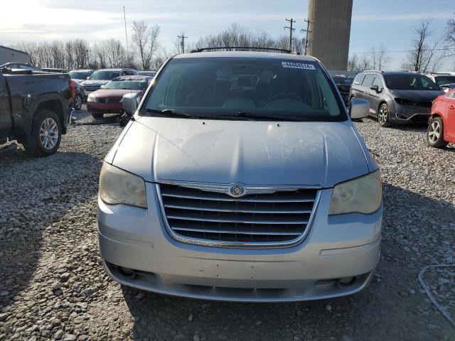 2A8HR54PX8R658867 - 2008 CHRYSLER TOWN AND C TOURING GRAY photo 5