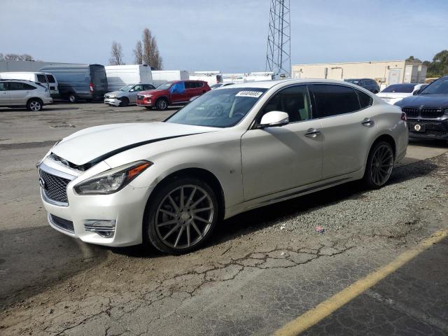 2016 INFINITI Q70L 3.7, 