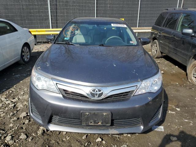 4T1BF1FK0CU058561 - 2012 TOYOTA CAMRY BASE GRAY photo 5