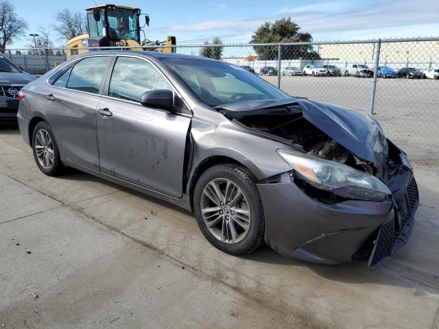 4T1BF1FK5FU103269 - 2015 TOYOTA CAMRY LE GRAY photo 4