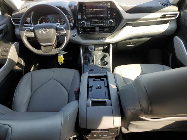 5TDGZRAH0NS551899 - 2022 TOYOTA HIGHLANDER XLE SILVER photo 8