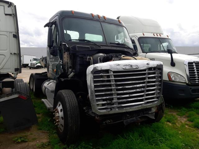 3AKJGEDV8GDGT6715 - 2016 FREIGHTLINER CASCADIA 1 GREEN photo 1