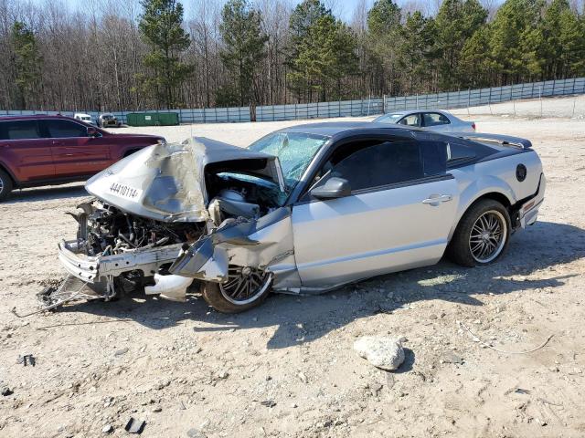 1ZVHT82H685156681 - 2008 FORD MUSTANG GT SILVER photo 1