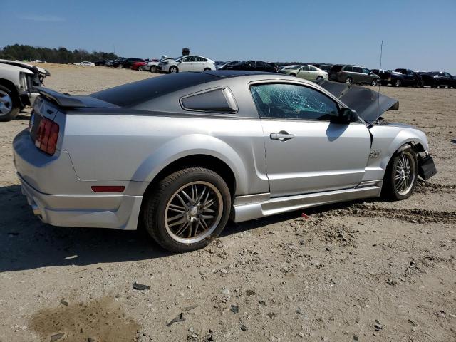 1ZVHT82H685156681 - 2008 FORD MUSTANG GT SILVER photo 3