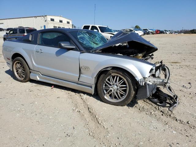 1ZVHT82H685156681 - 2008 FORD MUSTANG GT SILVER photo 4