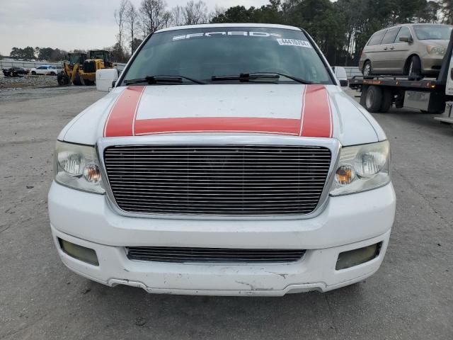 1FTPW12594KD52225 - 2004 FORD F150 SUPERCREW WHITE photo 5