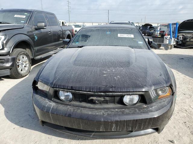 1ZVBP8AM9C5228202 - 2012 FORD MUSTANG BLACK photo 5