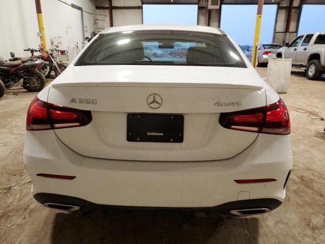 W1K3G4FB2NJ363769 - 2022 MERCEDES-BENZ A 220 4MATIC WHITE photo 6