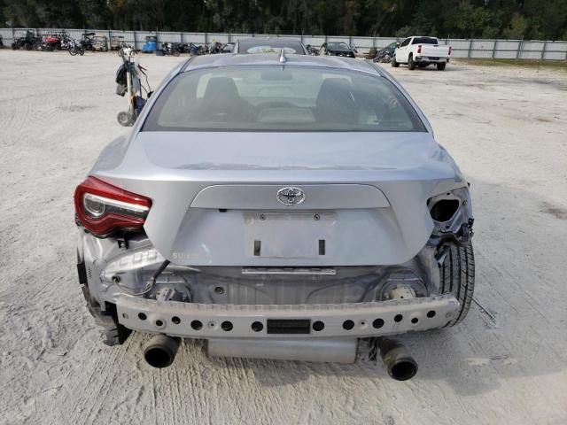 JF1ZNAA13H9704020 - 2017 TOYOTA 86 BASE SILVER photo 6