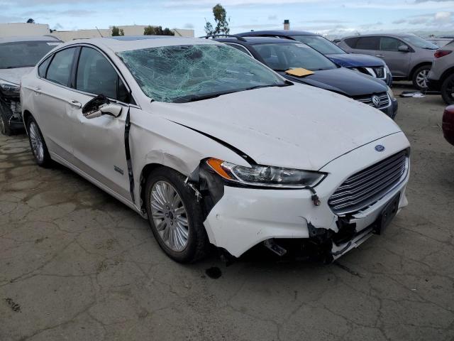 3FA6P0SU4DR273640 - 2013 FORD FUSION TITANIUM PHEV WHITE photo 4