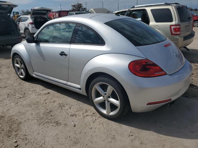 3VWF17AT0EM636976 - 2014 VOLKSWAGEN BEETLE SILVER photo 2