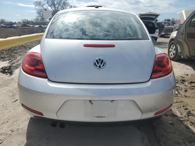 3VWF17AT0EM636976 - 2014 VOLKSWAGEN BEETLE SILVER photo 6