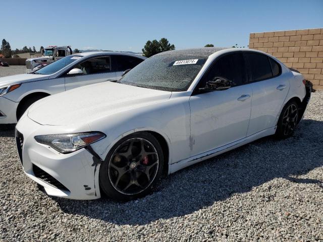 ZARFAMANXK7621626 - 2019 ALFA ROMEO GIULIA WHITE photo 1