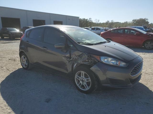 3FADP4EJ4HM169345 - 2017 FORD FIESTA SE GRAY photo 4