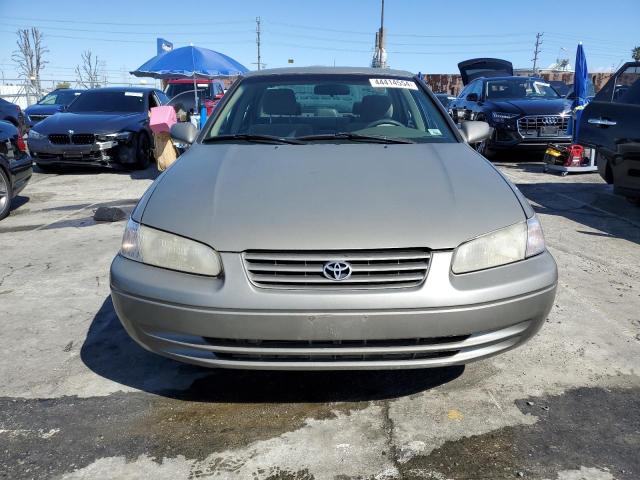 JT2BG22K3X0287335 - 1999 TOYOTA CAMRY LE BEIGE photo 5