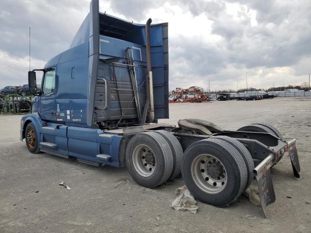 4V4NC9EG1DN567239 - 2013 VOLVO VN VNL BLUE photo 3