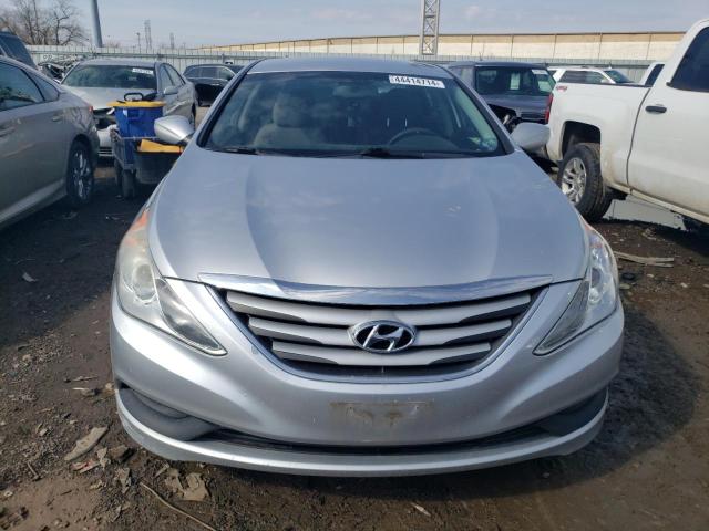 5NPEB4AC9EH833757 - 2014 HYUNDAI SONATA GLS SILVER photo 5