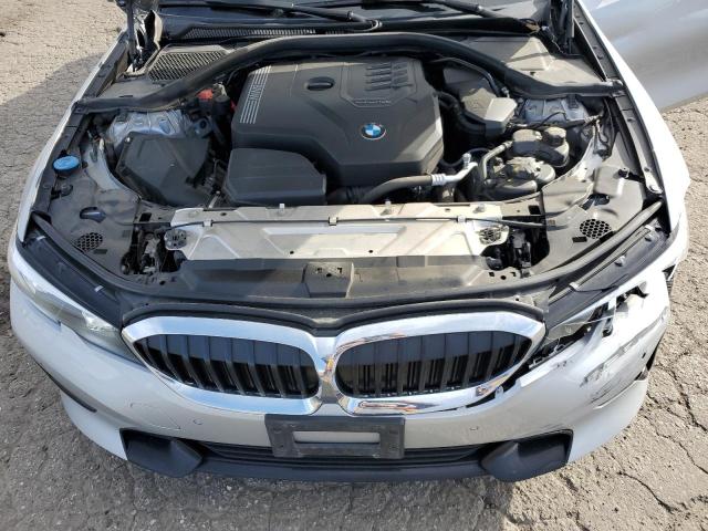 WBA5R1C53KFH20465 - 2019 BMW 330I SILVER photo 11