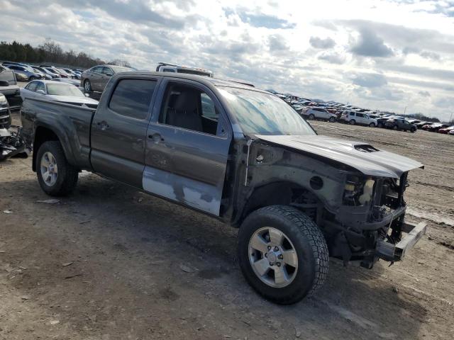 3TMMU4FN0FM078767 - 2015 TOYOTA TACOMA DOUBLE CAB LONG BED GRAY photo 4