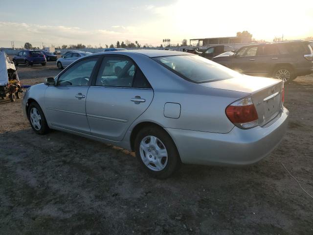 4T1BE32K15U042554 - 2005 TOYOTA CAMRY LE SILVER photo 2