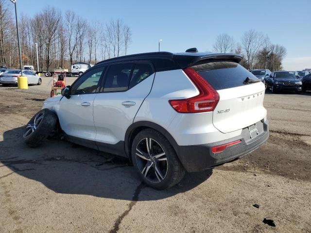 YV4162UM9L2194674 - 2020 VOLVO XC40 T5 R-DESIGN WHITE photo 2