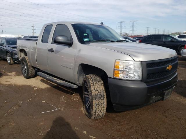 1GCEC19X87Z651689 - 2007 CHEVROLET SILVERADO C1500 CLASSIC SILVER photo 4