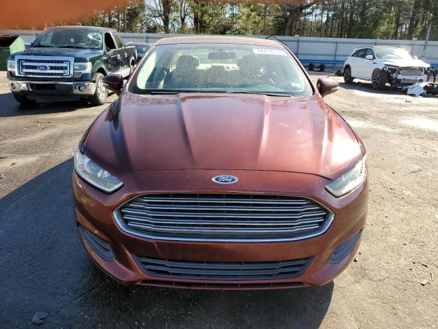 3FA6P0H73GR337768 - 2016 FORD FUSION SE BURGUNDY photo 5