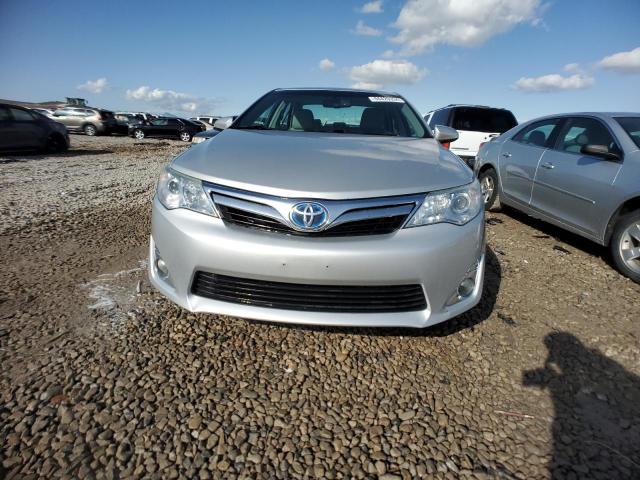 4T1BD1FK3CU031117 - 2012 TOYOTA CAMRY HYBRID SILVER photo 5