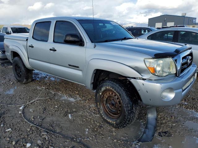 5TELU42N15Z043349 - 2005 TOYOTA TACOMA DOUBLE CAB SILVER photo 4