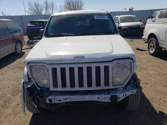 1C4PJMAK2CW137221 - 2012 JEEP LIBERTY SPORT WHITE photo 5