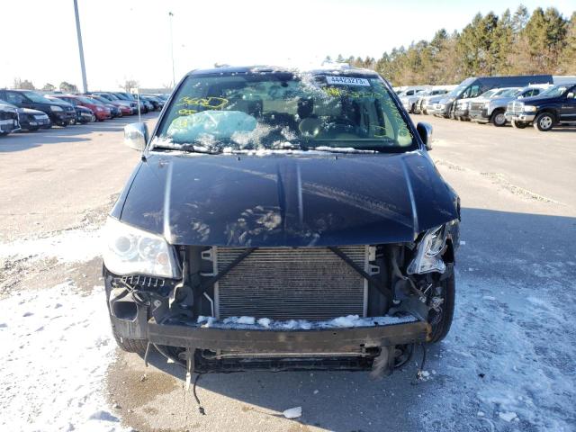 2C4RC1GG4DR508734 - 2013 CHRYSLER TOWN AND C LIMITED BLACK photo 5