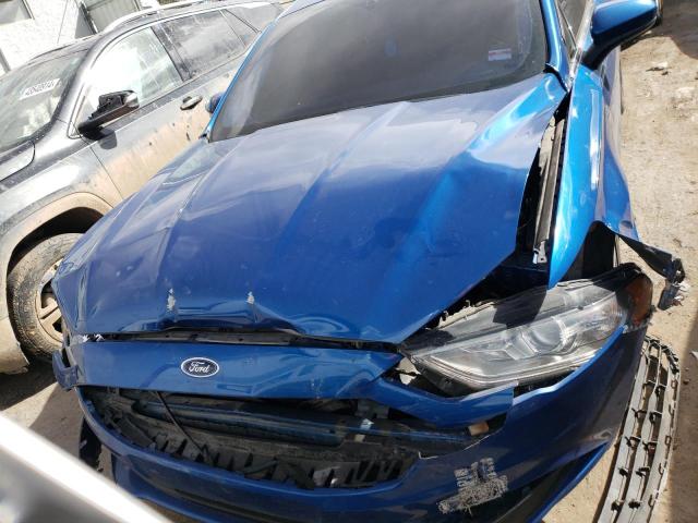 3FA6P0H70HR408202 - 2017 FORD FUSION SE BLUE photo 5